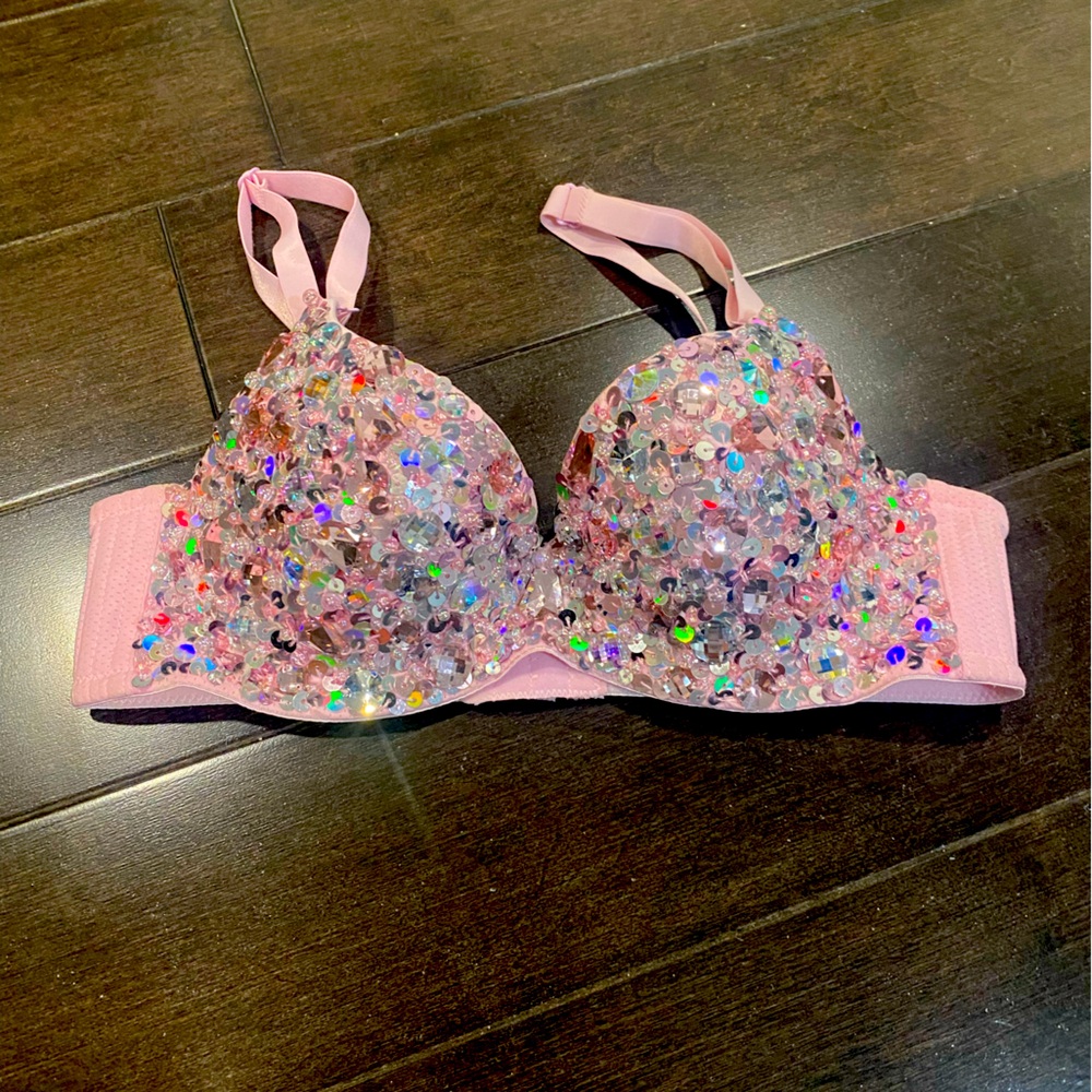 ‼️NWOT pink bra w/rhinestones and sequins, Size 34B